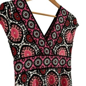 London Times women’s dress size 6. Cap sleeve. Preloved. Pinks and black